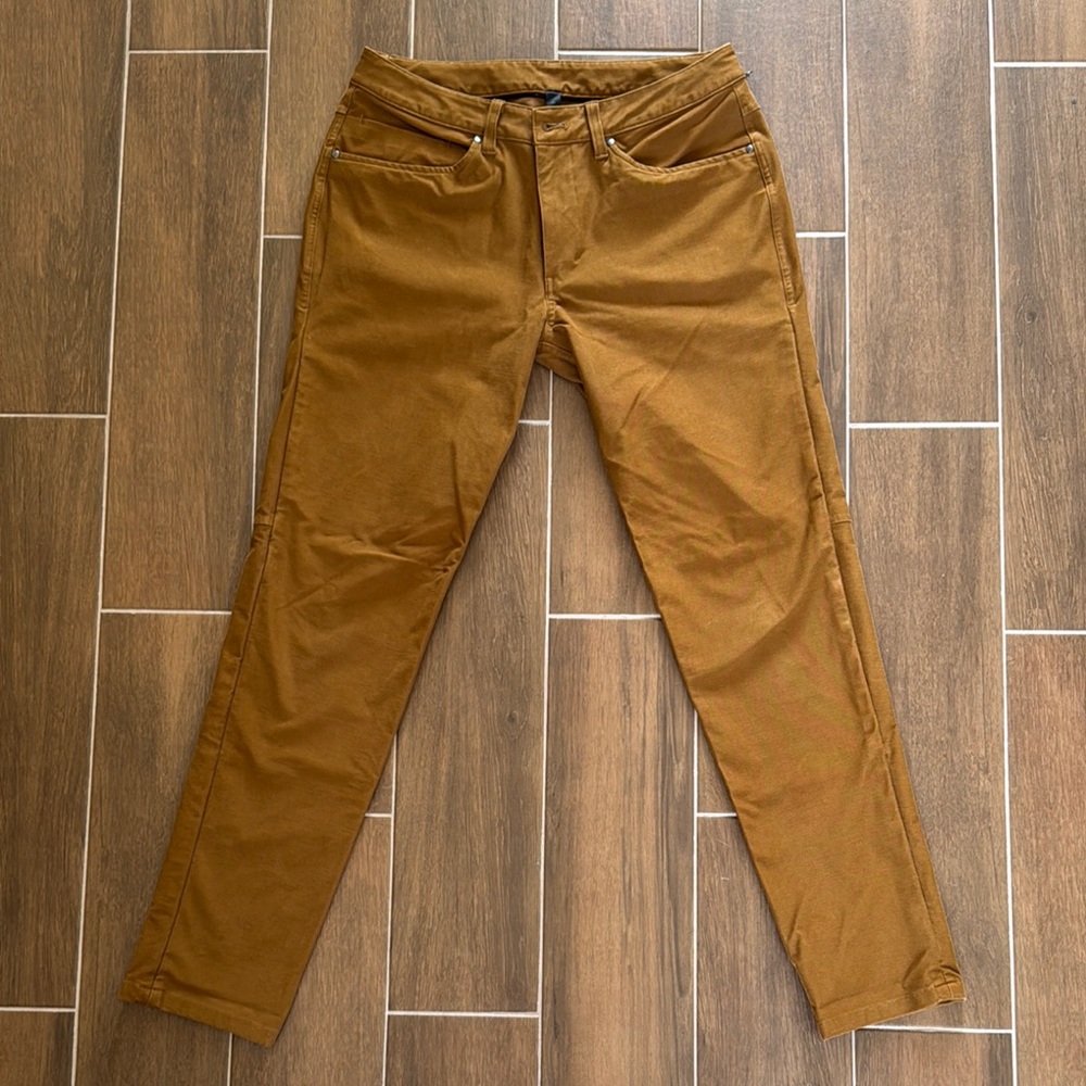 Lululemon ABC Slim-Fit 5-Pocket Pant / Utilitech Fabric “Artifact” Color